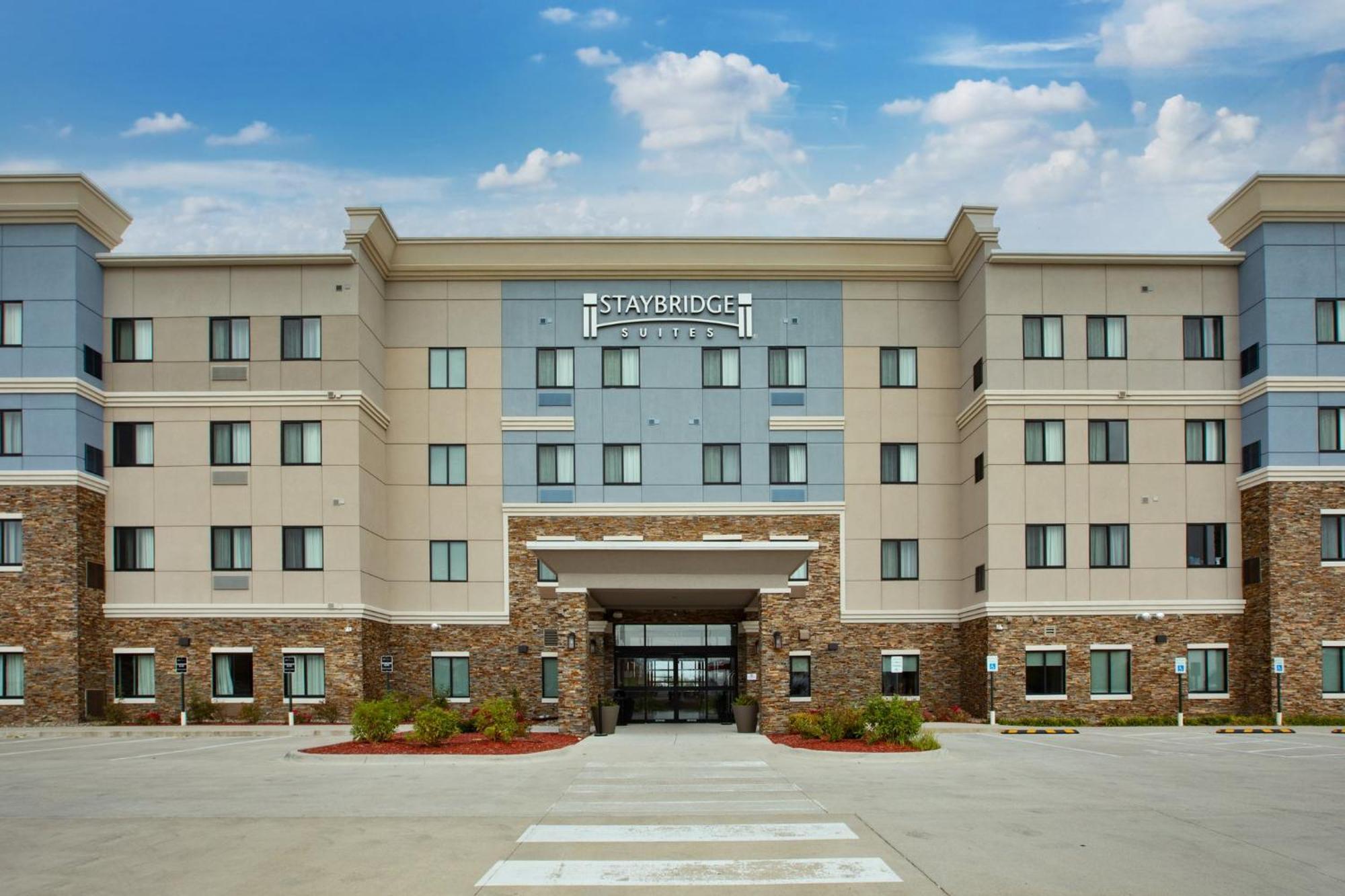Staybridge Suites - Ames By Ihg Buitenkant foto